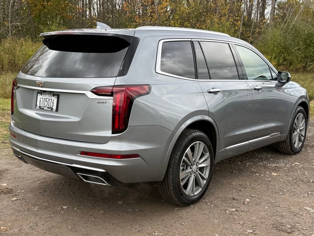 2025 Cadillac XT6 — detail view